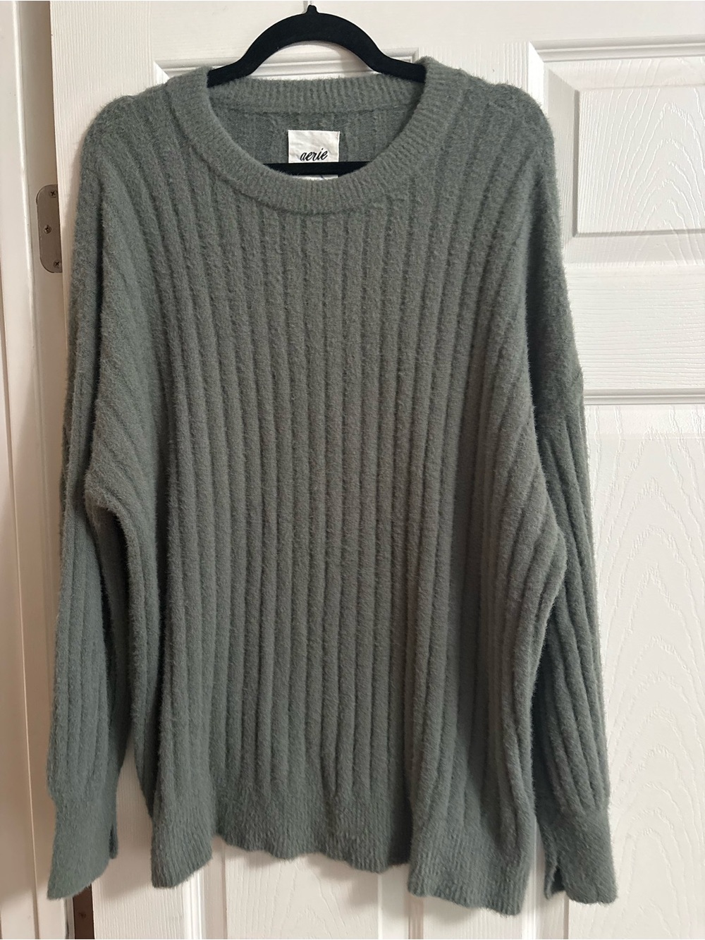 Aerie long sleeve pullover crewneck cardigan sage green soft comfy cozy fall M